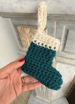 Stitch Sampler Holiday Crochet Kit: Learn The Basics